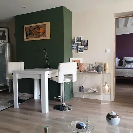 Cosy Le Puit Apartment